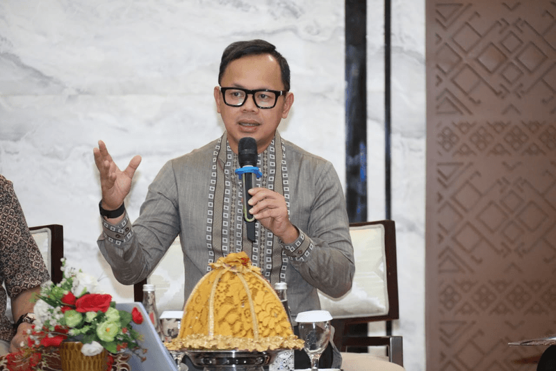 Ekonomi Daerah Tak Cukup Andalkan APBD, Wamendagri Minta Pemda Bangun Ekosistem